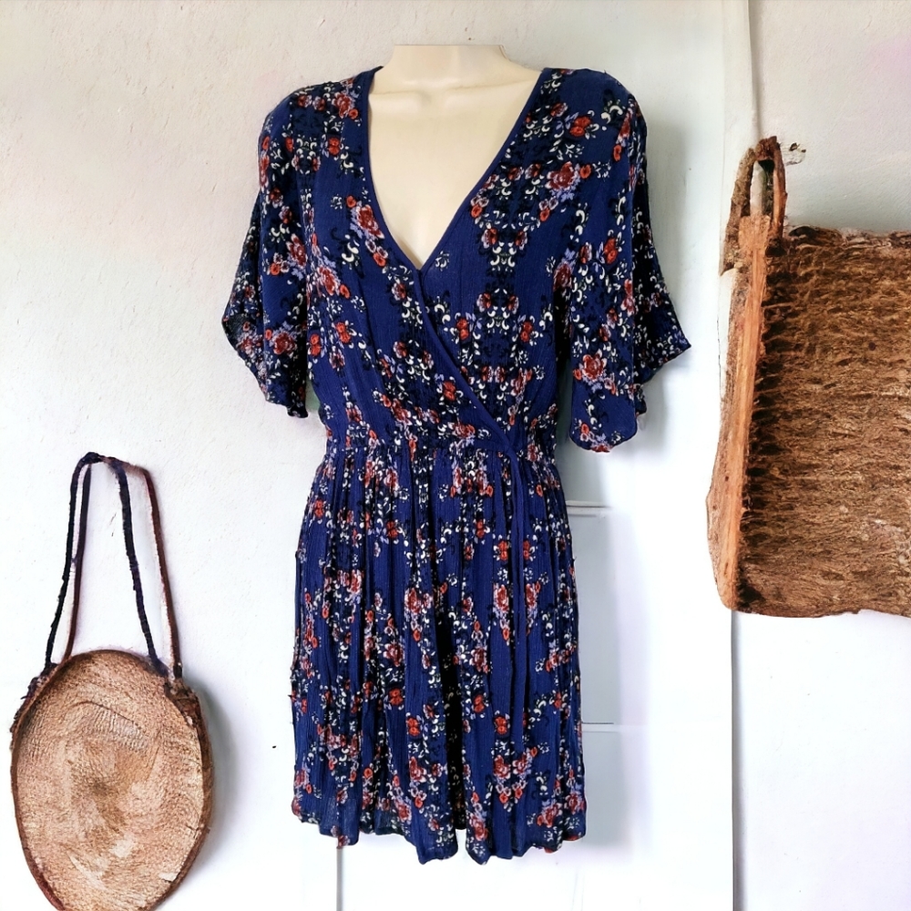 Navy floral lacey colbolt blue mini dress Women's size s by band of gypsies